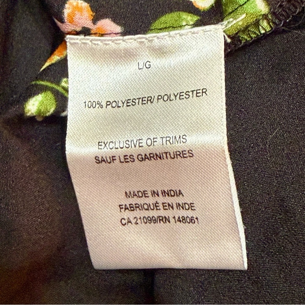 🌻Romantic Black Floral Dress with optional belt - Picture 5 of 5